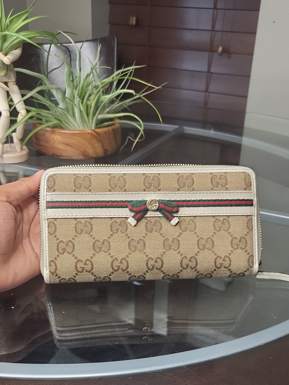 Gucci Beige GG Supreme Zip Wallet with Green-Red Web and Gold Accent